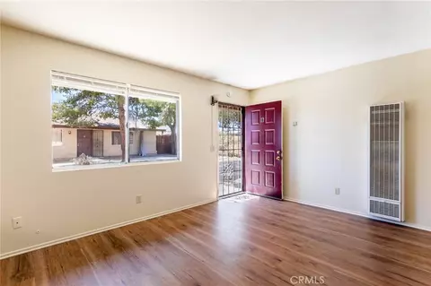 Living - 6440 Hermosa, Yucca Valley, CA 92284 photo 1 of 4