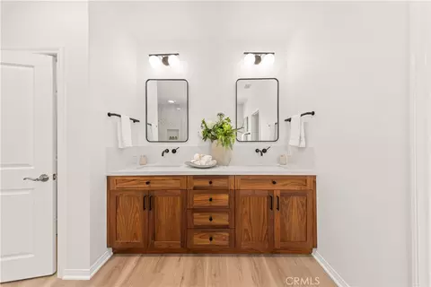 Bath - 53 Cherry Tree, Irvine, CA 92620 photo 3 of 5