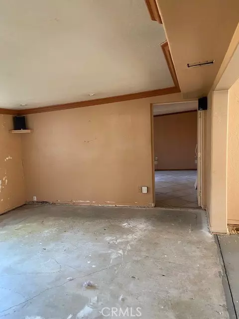 Living - 725 Parkbrook, Spring Valley, CA 91977 photo 1 of 1