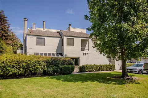 Exterior - 5744 E Creekside #21, Orange, CA 92869 photo 6 of 11