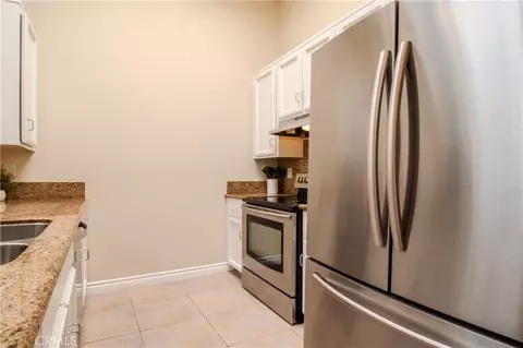 Kitchen - 5744 E Creekside #21, Orange, CA 92869 photo 3 of 5