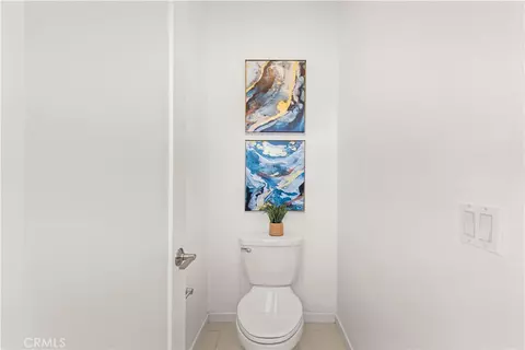 Bath - 129 Terrapin, Irvine, CA 92618 photo 5 of 6