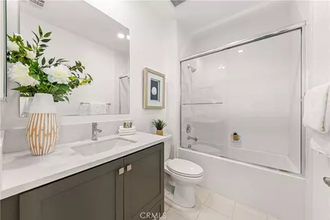 Bath - 129 Terrapin, Irvine, CA 92618 photo 2 of 6