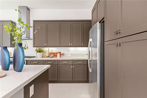 Kitchen - 129 Terrapin, Irvine, CA 92618 photo 8 of 8