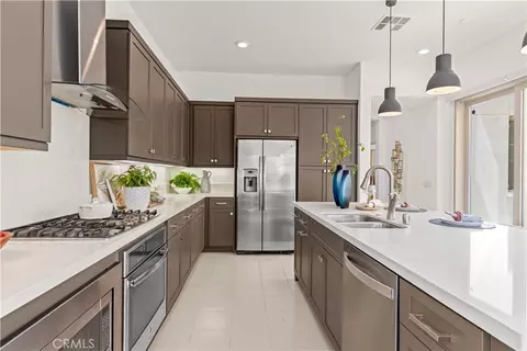Kitchen - 129 Terrapin, Irvine, CA 92618 photo 5 of 8