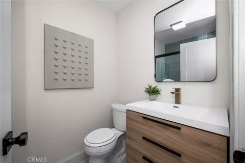 Bath - 3712 Monogram, Long Beach, CA 90808 photo 2 of 3