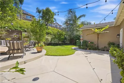Exterior - 8 Sutherland Dr, Ladera Ranch, CA 92694 photo 2 of 25