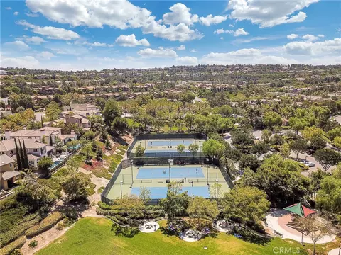 View/Area - 8 Sutherland Dr, Ladera Ranch, CA 92694 photo 9 of 11