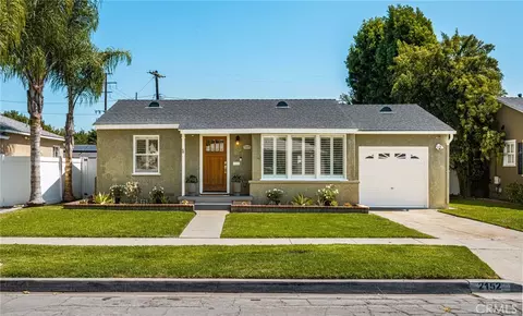Exterior - 2152 N Greenbrier Rd, Long Beach, CA 90815 photo 8 of 9