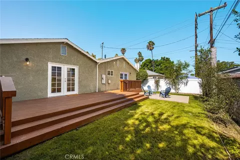 Exterior - 2152 N Greenbrier Rd, Long Beach, CA 90815 photo 5 of 9