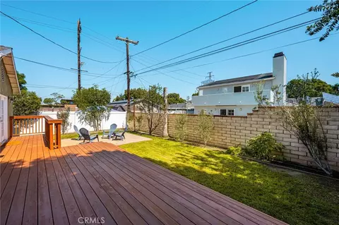 Exterior - 2152 N Greenbrier Rd, Long Beach, CA 90815 photo 3 of 9
