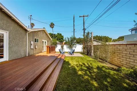 Exterior - 2152 N Greenbrier Rd, Long Beach, CA 90815 photo 6 of 9