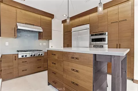 Kitchen - 2588 Thorman, Tustin, CA 92782 photo 2 of 4