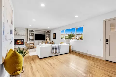Living - 150 Lancer, Oceanside, CA 92058 photo 2 of 5