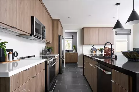 Kitchen - 26099 Pepper Tree Ridge Rd, Corona, CA 92883 photo 2 of 2