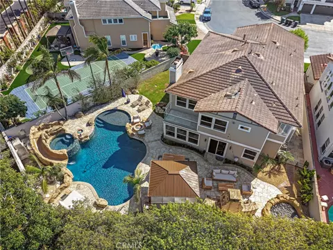 6403 Royal Grv, Huntington Beach, CA 92648