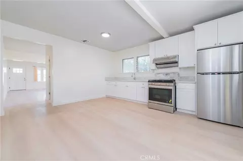 Entry Way - 93 N Craig Ave, Pasadena, CA 91107 photo 1 of 1