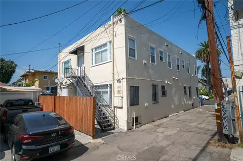 Exterior - 328 W 8th St, Long Beach, CA 90813 photo 2 of 2
