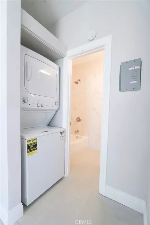 Other - 328 W 8th St, Long Beach, CA 90813 photo 8 of 11