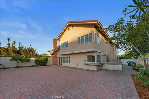 Exterior - 14391 Gibraltar Ave, Irvine, CA 92606 photo 3 of 5
