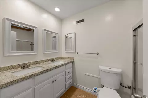 Bath - 14391 Gibraltar Ave, Irvine, CA 92606 photo 1 of 3