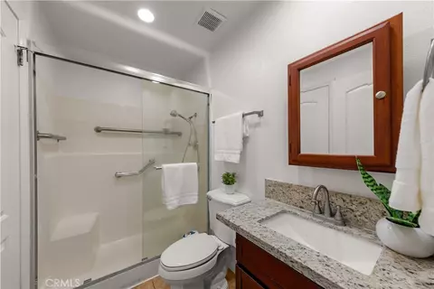 Bath - 14391 Gibraltar Ave, Irvine, CA 92606 photo 3 of 3