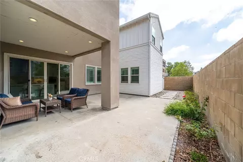 Exterior - 366 Baluster, Irvine, CA 92618 photo 4 of 11