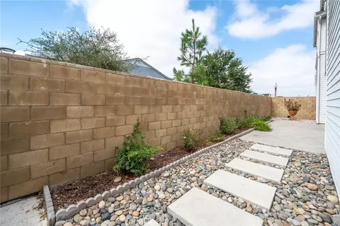 Exterior - 366 Baluster, Irvine, CA 92618 photo 6 of 11