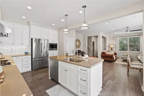 Kitchen - 75 Jade Flower, Irvine, CA 92620 photo 5 of 6