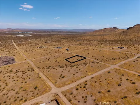 3 Comstock Ave, Mojave, CA 93501 photo 5