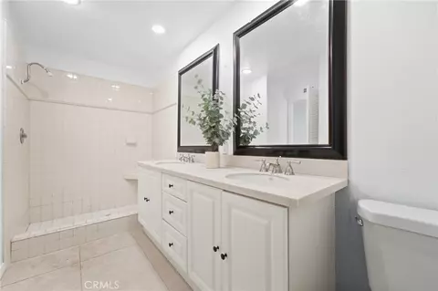 Bath - 1688 N Shaffer, Orange, CA 92867 photo 4 of 5