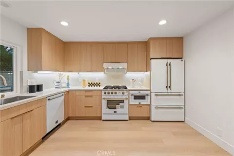 Kitchen - 94 Sequoia Tree Ln, Irvine, CA 92612 photo 1 of 3