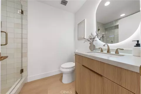 Bath - 94 Sequoia Tree Ln, Irvine, CA 92612 photo 1 of 3