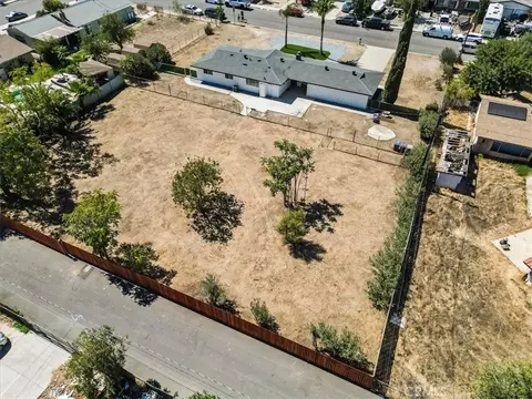 View/Area - 1025 Richards, Perris, CA 92571 photo 9 of 10