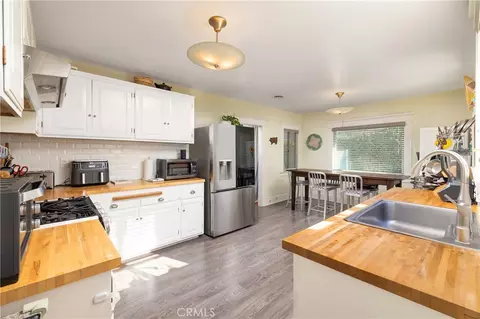 Kitchen - 387 Coronado, Long Beach, CA 90814 photo 2 of 3