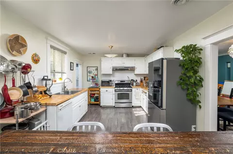 Kitchen - 387 Coronado, Long Beach, CA 90814 photo 1 of 3