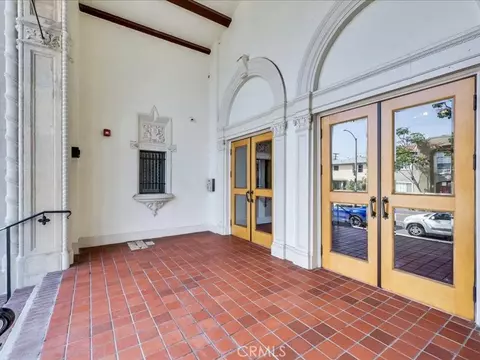 Exterior - 1100 E 3rd #204, Long Beach, CA 90802 photo 4 of 5