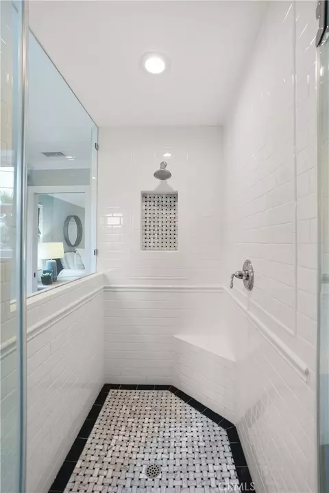 Bath - 2973 Java Rd, Costa Mesa, CA 92626 photo 5 of 7