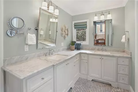 Bath - 2973 Java Rd, Costa Mesa, CA 92626 photo 1 of 7