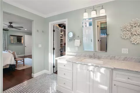Bath - 2973 Java Rd, Costa Mesa, CA 92626 photo 2 of 7