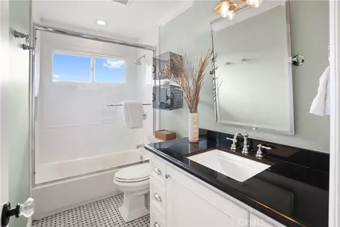 Bath - 2973 Java Rd, Costa Mesa, CA 92626 photo 6 of 7