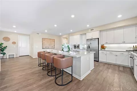 Entry Way - 127 Bowery, Irvine, CA 92612 photo 5 of 6