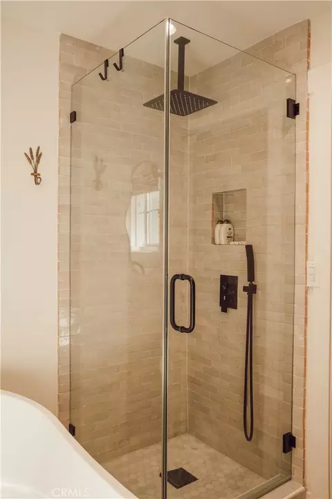 Bath - 1130 Drake Rd, Arcadia, CA 91007 photo 5 of 6