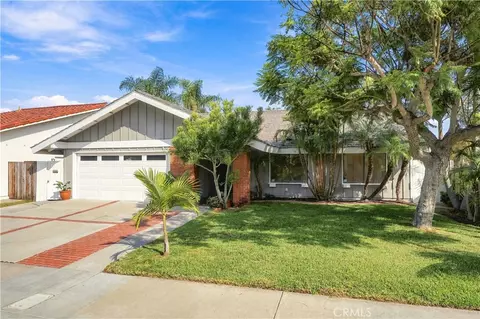 8641 Salt Lake Dr, Huntington Beach, CA 92646