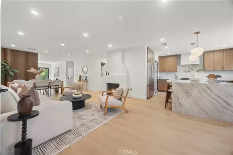 5747 Bevis Ave, Sherman Oaks, CA 91411