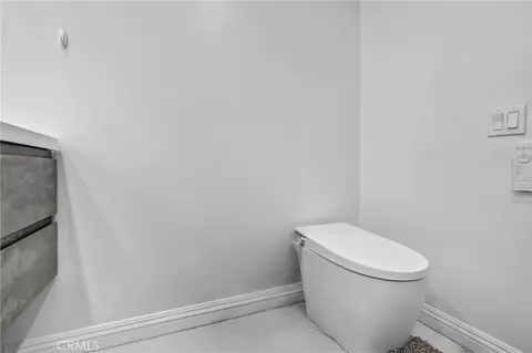 Bath - 17102 Whispering Brk, Riverside, CA 92503 photo 5 of 5