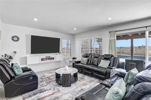 Living - 17102 Whispering Brk, Riverside, CA 92503 photo 2 of 5