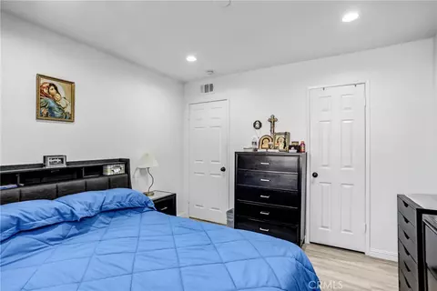 Bedroom - 17102 Whispering Brk, Riverside, CA 92503 photo 4 of 5