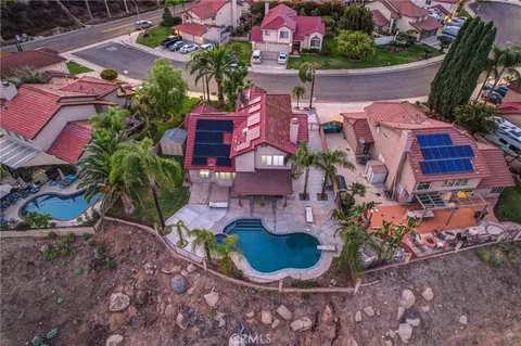 View/Area - 17102 Whispering Brk, Riverside, CA 92503 photo 6 of 6