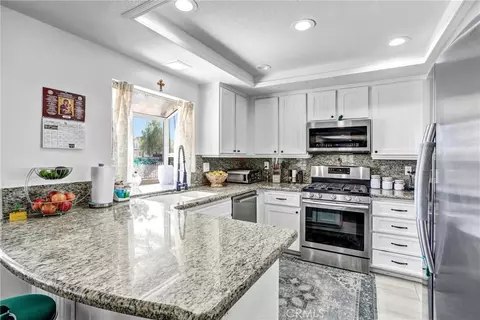 Kitchen - 17102 Whispering Brk, Riverside, CA 92503 photo 1 of 4